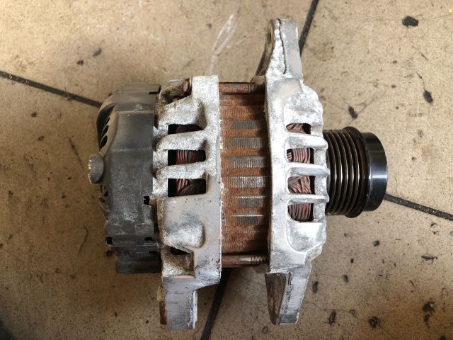 bontott KIA CEED Generátor