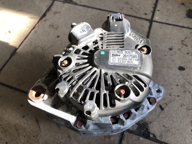 bontott KIA CEED Generátor