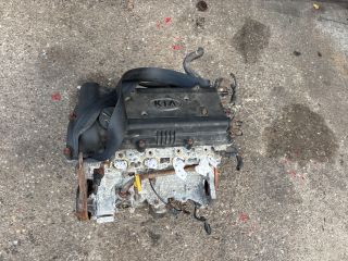 bontott KIA CEED Motor (Fűzött blokk hengerfejjel)
