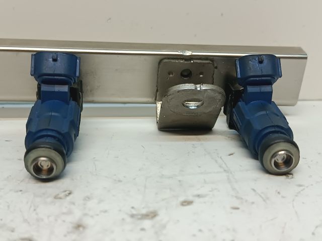 bontott KIA CEED Porlasztó Sor / Híd