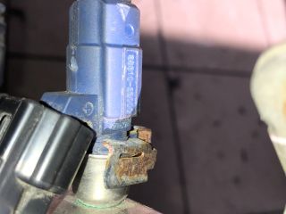 bontott KIA CEED Porlasztó Sor / Híd