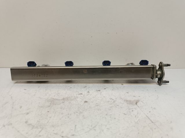 bontott KIA CEED Porlasztó Sor / Híd