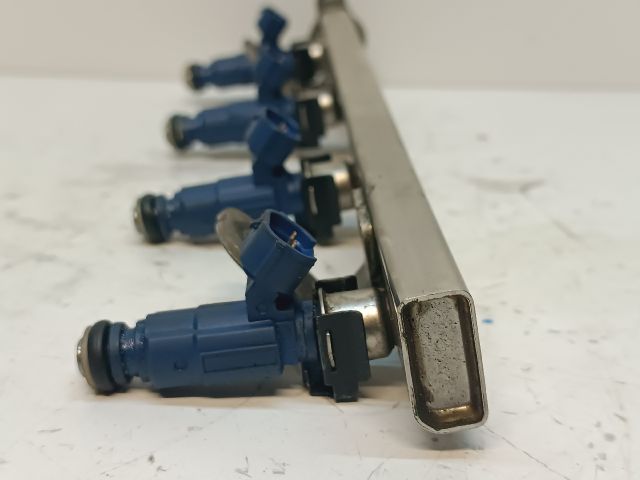 bontott KIA CEED Porlasztó Sor / Híd