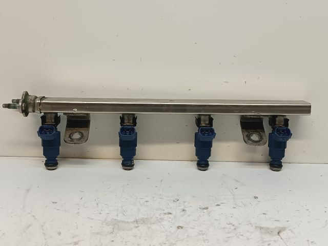 bontott KIA CEED Porlasztó Sor / Híd