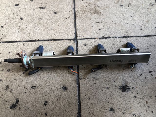 bontott KIA CEED Porlasztó Sor / Híd