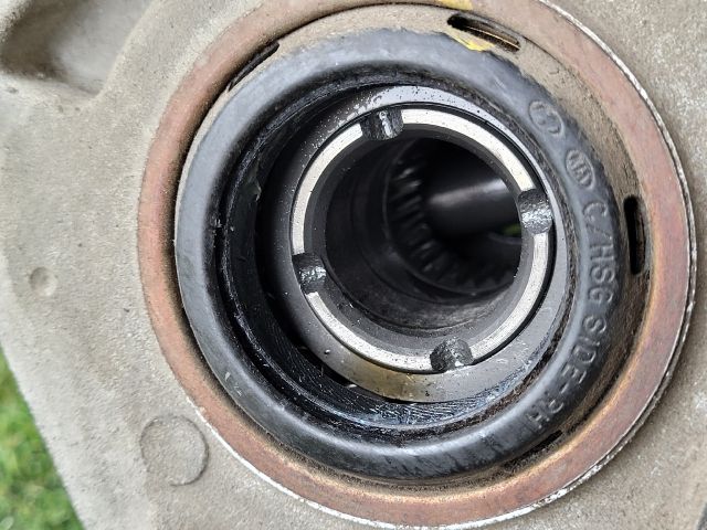 bontott KIA CEED Váltó (Mechanikus)