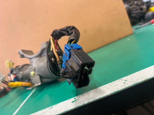 bontott KIA CEED Gyújtáskapcsoló