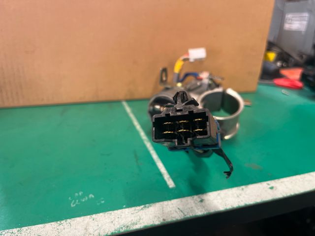 bontott KIA CEED Gyújtáskapcsoló