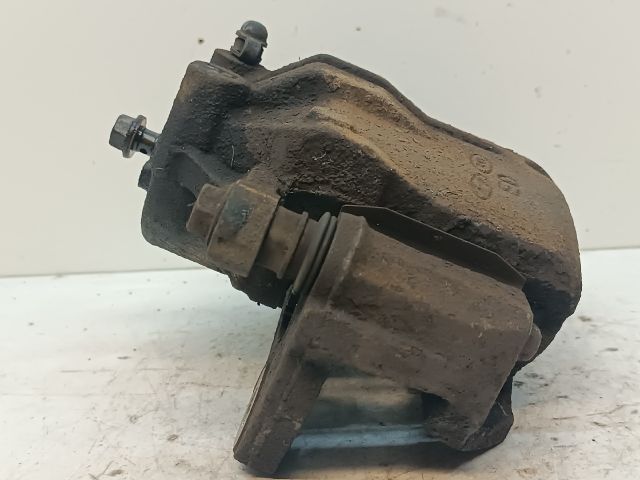 bontott KIA CEED Jobb első Féknyereg Munkahengerrel