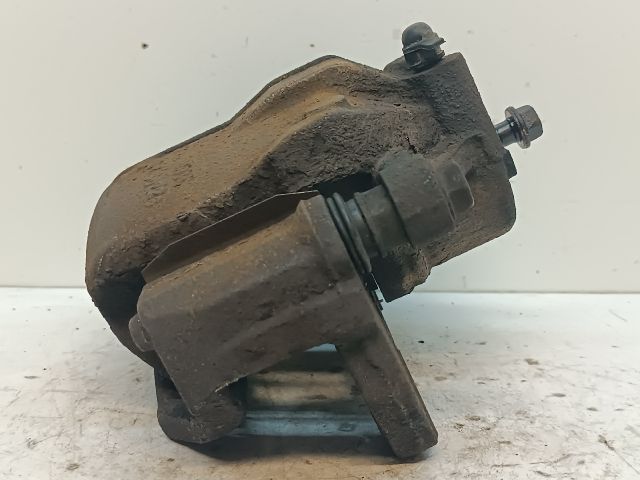 bontott KIA CEED Jobb első Féknyereg Munkahengerrel