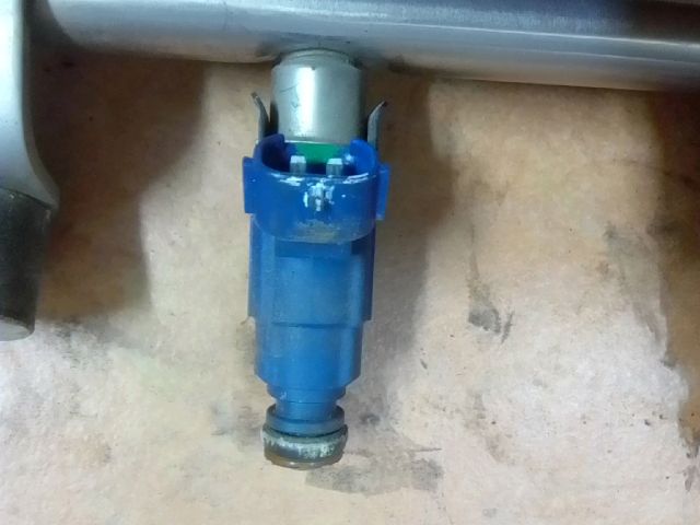 bontott KIA CEED Központi Injektor