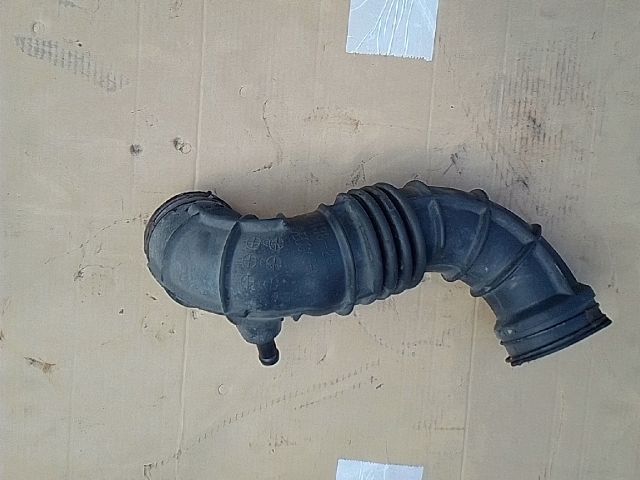 bontott KIA CEED Légbeömlő Cső