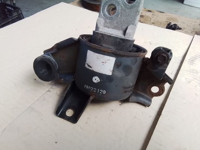 bontott KIA CEED Motor Tartó Bak (Fém)