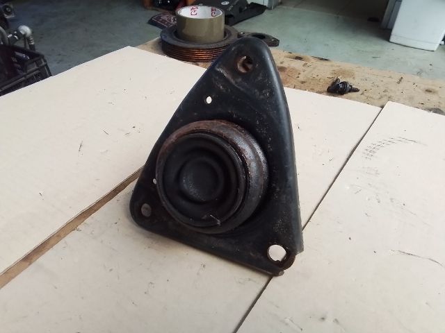 bontott KIA CEED Motor Tartó Bak (Fém)