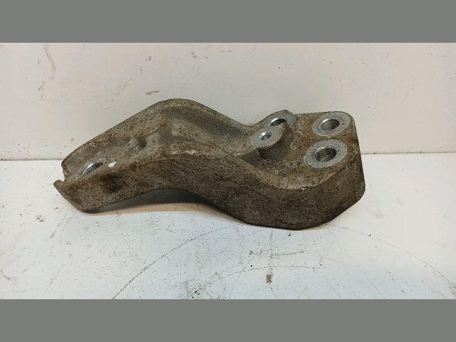 bontott KIA CEED Motor Tartó Bak (Fém)