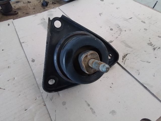 bontott KIA CEED Motor Tartó Bak (Fém)