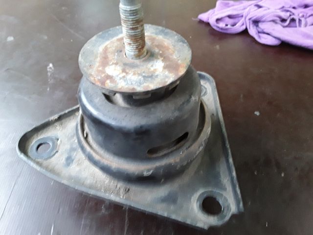 bontott KIA CEED Motor Tartó Bak Jobb