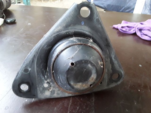 bontott KIA CEED Motor Tartó Bak Jobb