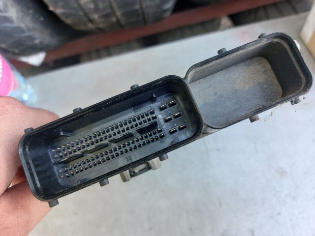 bontott KIA CEED Motorvezérlő