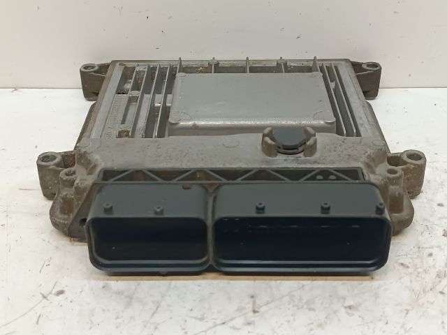 bontott KIA CEED Motorvezérlő