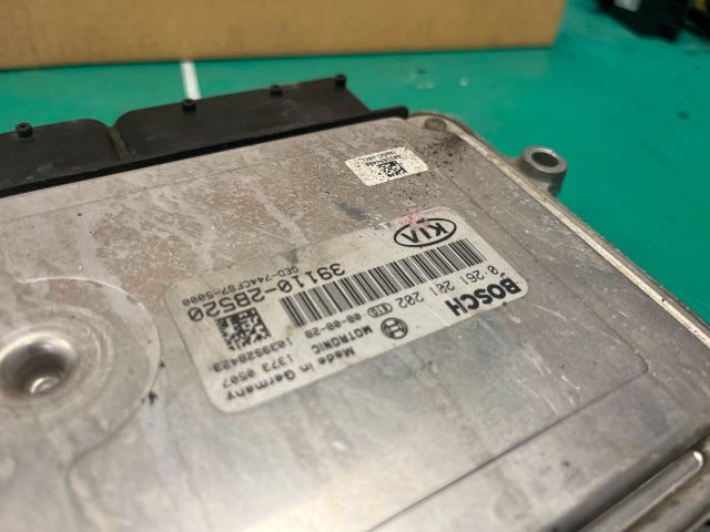 bontott KIA CEED Motorvezérlő