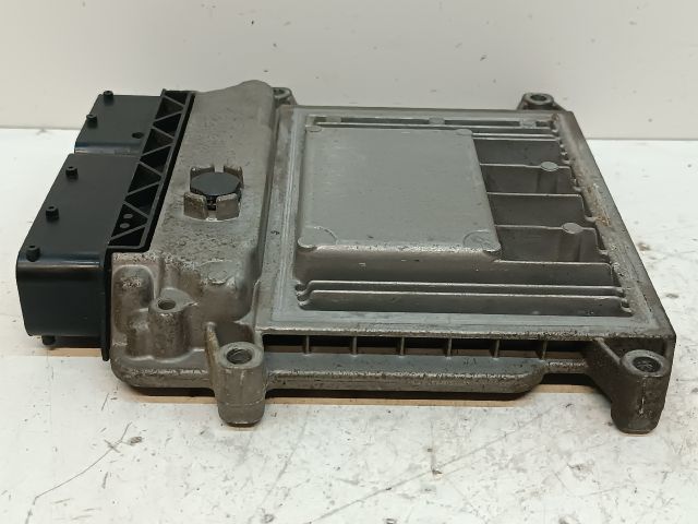 bontott KIA CEED Motorvezérlő