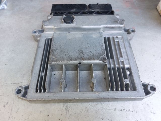 bontott KIA CEED Motorvezérlő