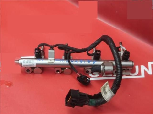 bontott KIA CEED Porlasztó Sor / Híd