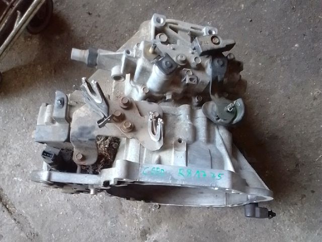 bontott KIA CEED Váltó (Mechanikus)