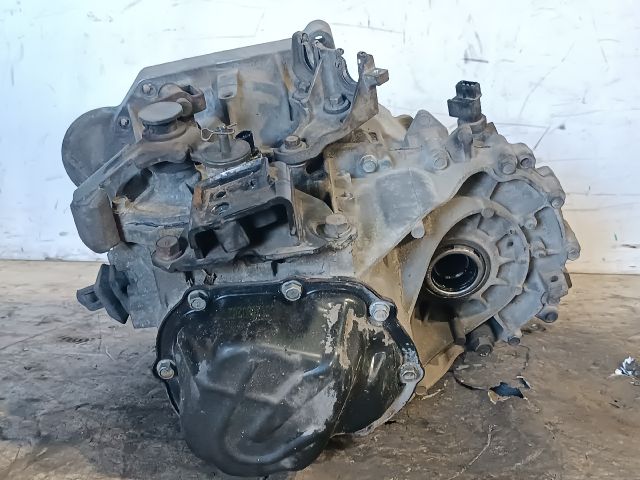 bontott KIA CEED Váltó (Mechanikus)