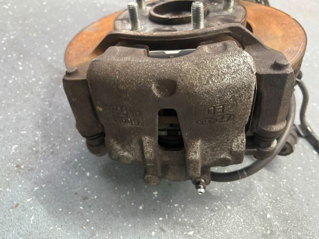 bontott KIA CEED Bal első Féknyereg Munkahengerrel