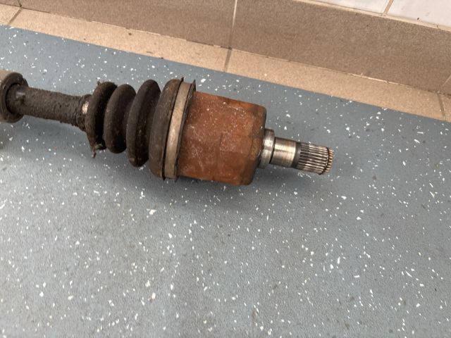 bontott KIA CEED Bal Féltengely