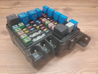 bontott KIA CEED Biztosítéktábla Motortér