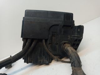 bontott KIA CEED Biztosítéktábla Motortér