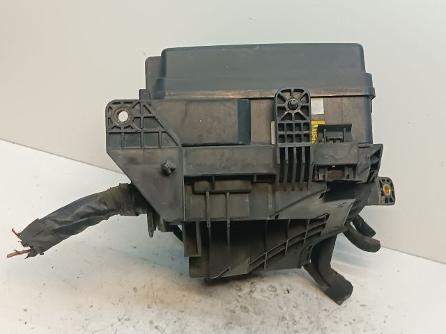 bontott KIA CEED Biztosítéktábla Motortér