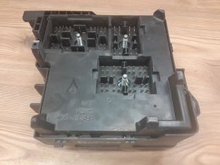 bontott KIA CEED Biztosítéktábla Motortér