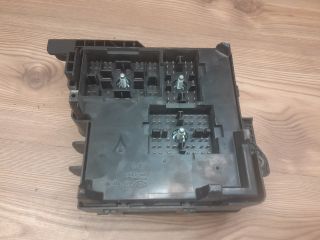 bontott KIA CEED Biztosítéktábla Motortér