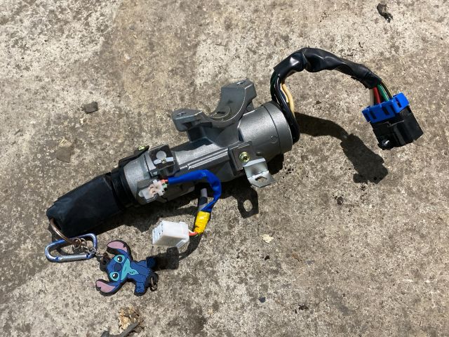 bontott KIA CEED Gyújtáskapcsoló Házzal