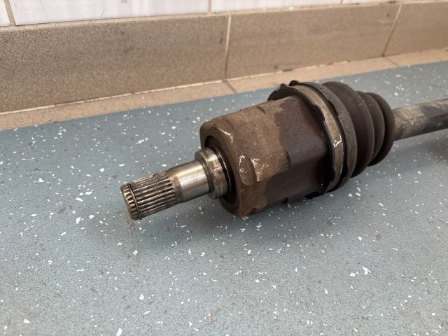 bontott KIA CEED Jobb Féltengely