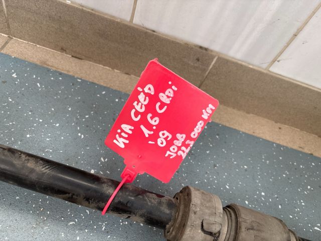 bontott KIA CEED Jobb Féltengely