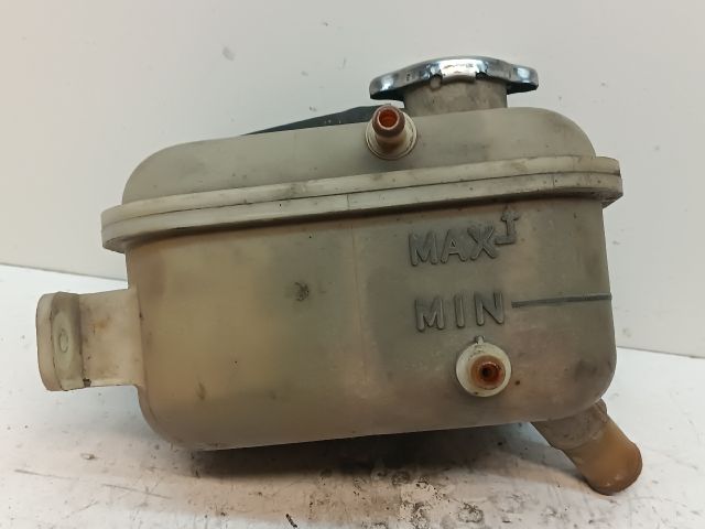 bontott KIA CEED Kiegyenlítő Tartály