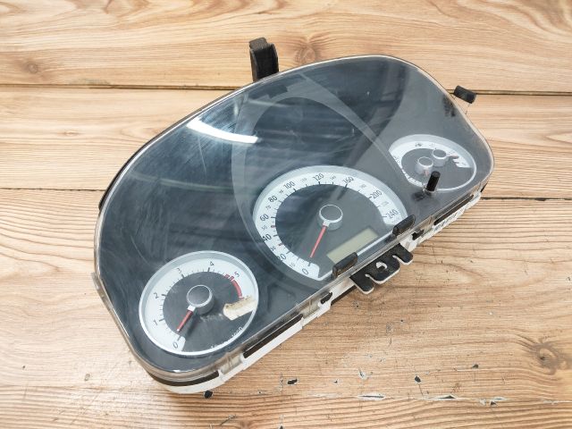 bontott KIA CEED Kilométeróra