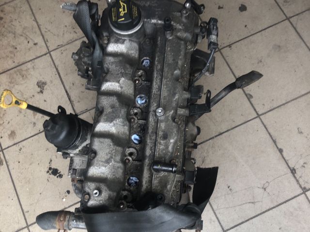 bontott KIA CEED Motor (Fűzött blokk hengerfejjel)