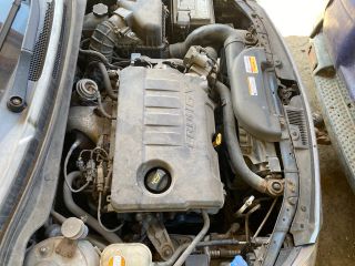 bontott KIA CEED Motor (Fűzött blokk hengerfejjel)