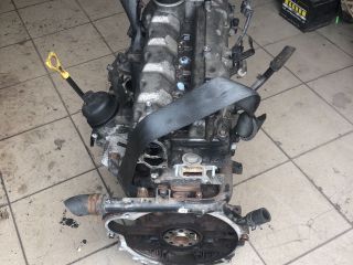 bontott KIA CEED Motor (Fűzött blokk hengerfejjel)