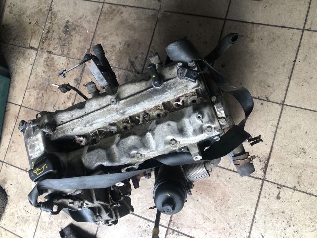 bontott KIA CEED Motor (Fűzött blokk hengerfejjel)