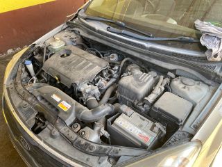 bontott KIA CEED Motor (Fűzött blokk hengerfejjel)