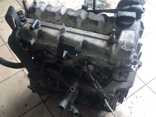 bontott KIA CEED Motor (Fűzött blokk hengerfejjel)