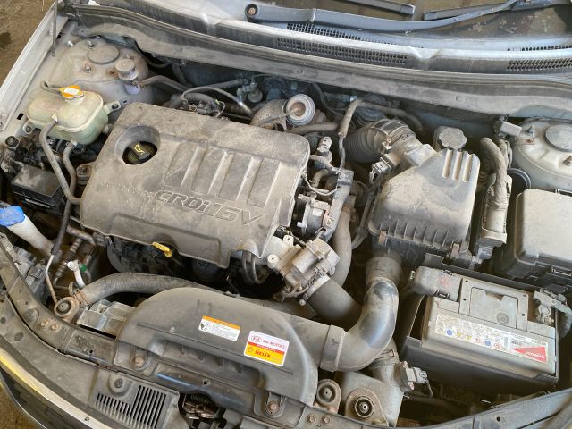 bontott KIA CEED Motor (Fűzött blokk hengerfejjel)