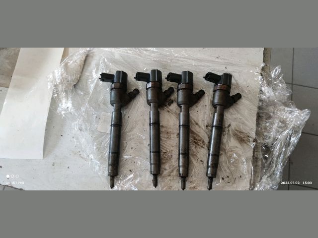 bontott KIA CEED Porlasztó Sor / Híd